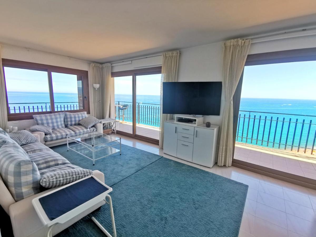 Spacious Seafront Apartment Platja d'Aro Bagian luar foto