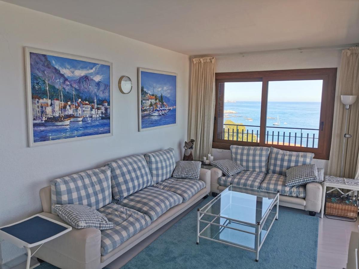 Spacious Seafront Apartment Platja d'Aro Bagian luar foto