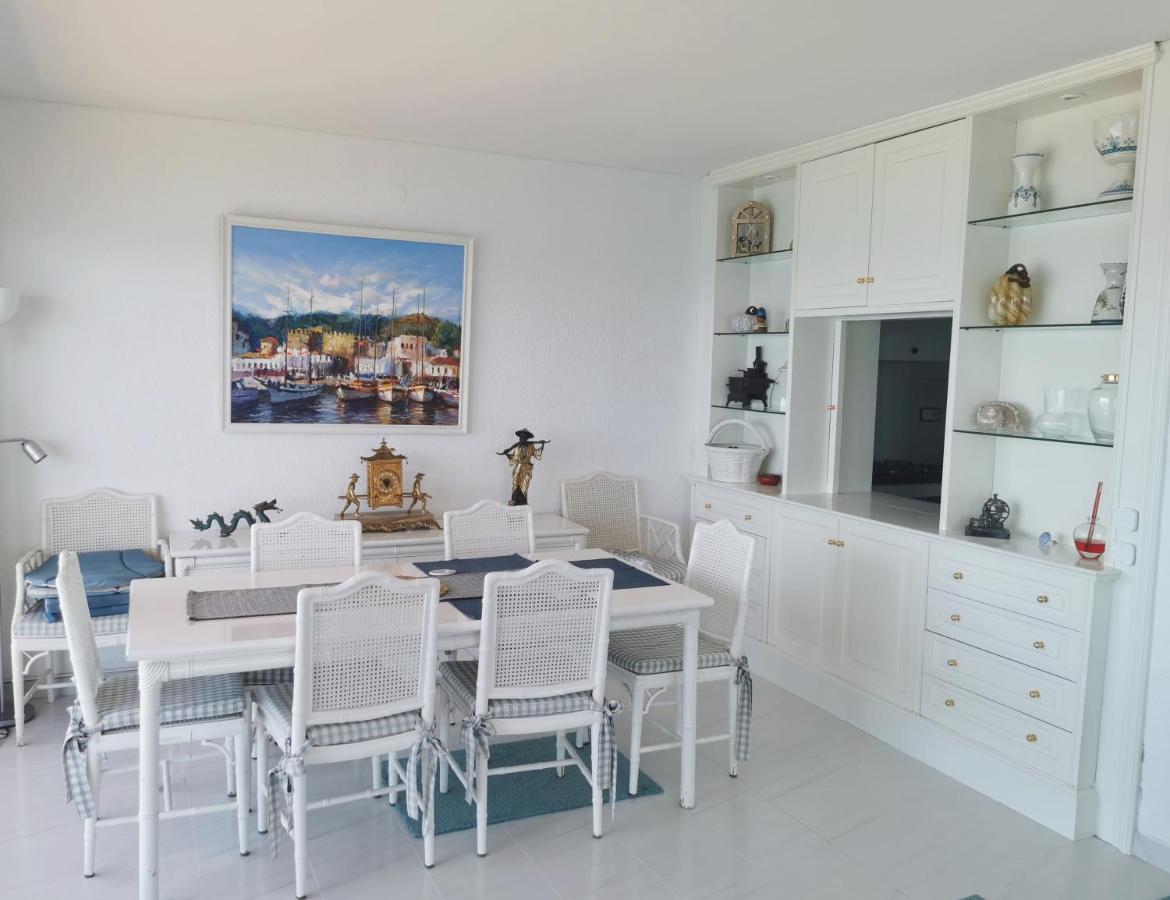 Spacious Seafront Apartment Platja d'Aro Bagian luar foto