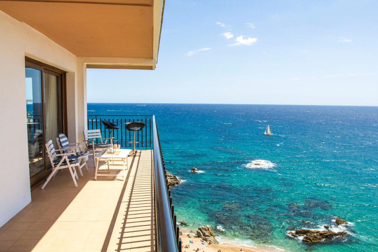 Spacious Seafront Apartment Platja d'Aro Bagian luar foto
