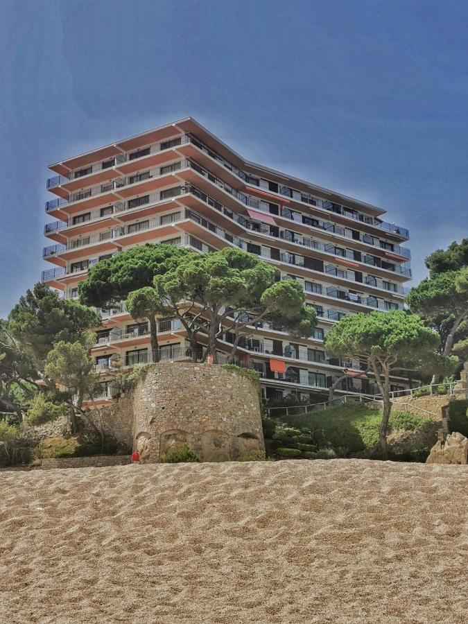 Spacious Seafront Apartment Platja d'Aro Bagian luar foto