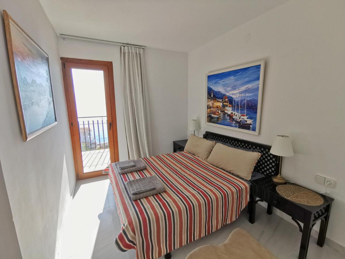 Spacious Seafront Apartment Platja d'Aro Bagian luar foto